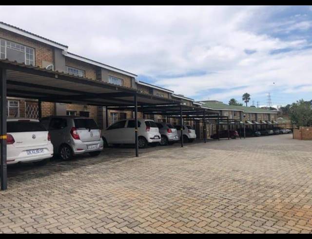 2 BEDROOM APARTMENT FOR SALE IN PRIMROSE HILL